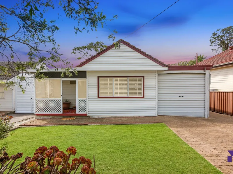 Quintessential home set on a north-to-rear facing 626.4sqm block