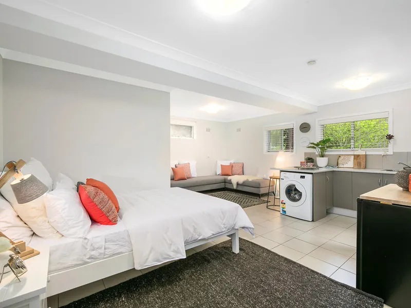 ** AVAILABLE TO VIEW BY APPOINTMENT ANYTIME ** Fully Furnished Studio in An Ideal Coastal Lifestyle Opportunity