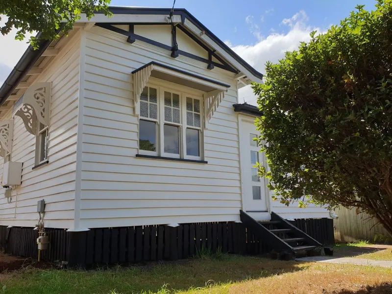 Two Bedroom Character Home in South Toowoomba!