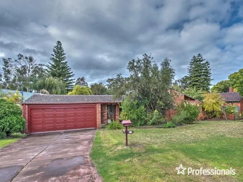EXCLUSIVE CRESTWOOD ESTATE
