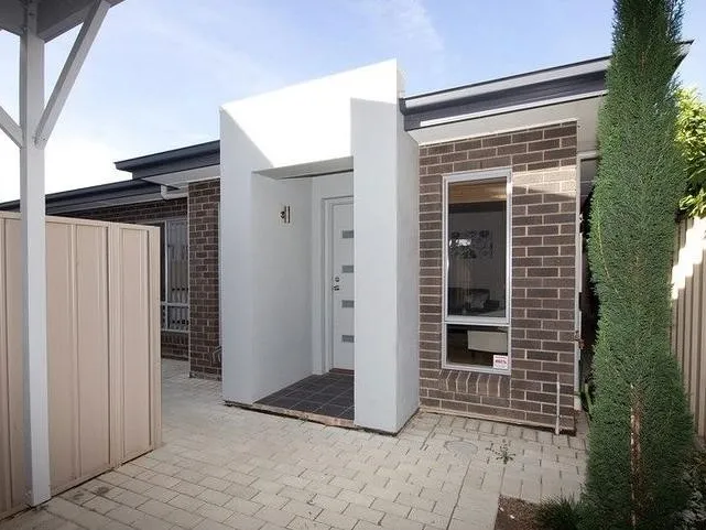 Ideal Location, Close To The City!!