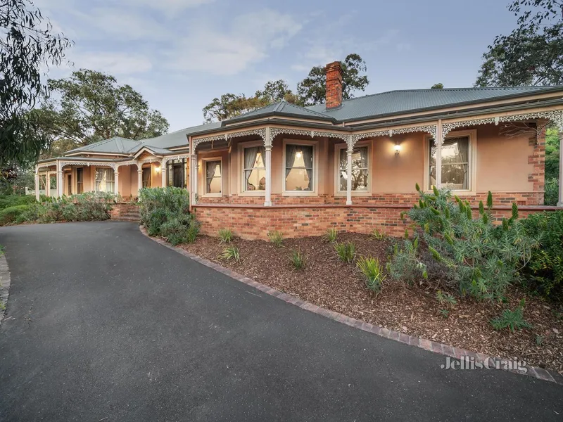 Victorian charm with a country ambiance