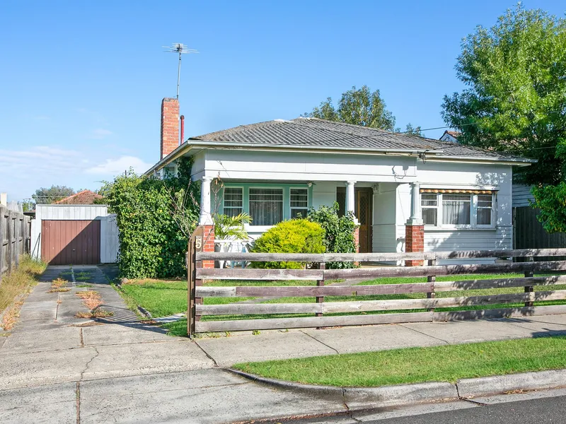 OPPORTUNITY AWAITS IN BLUE CHIP PRESTON LOCATION