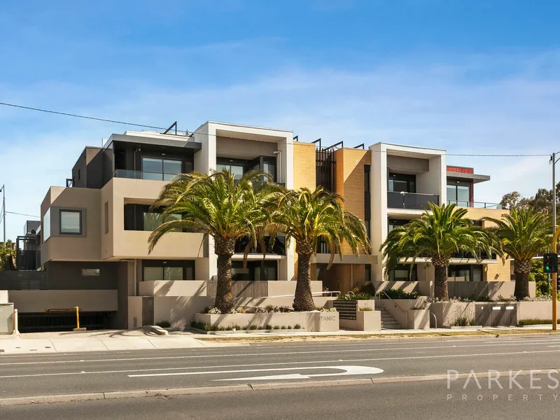 Stylish Modern Living in a Top Location