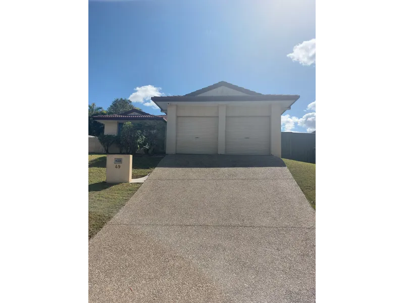 4 bedroom + study freshly painted home!