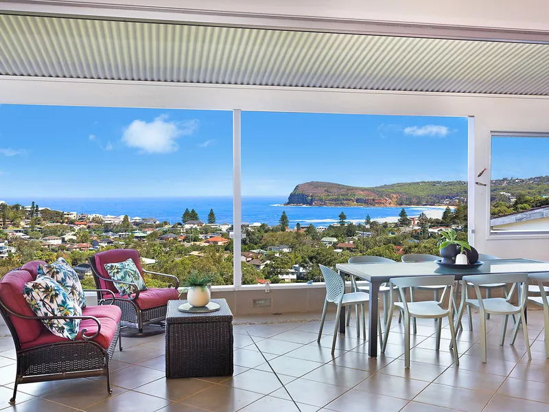 270 degree ocean and district views