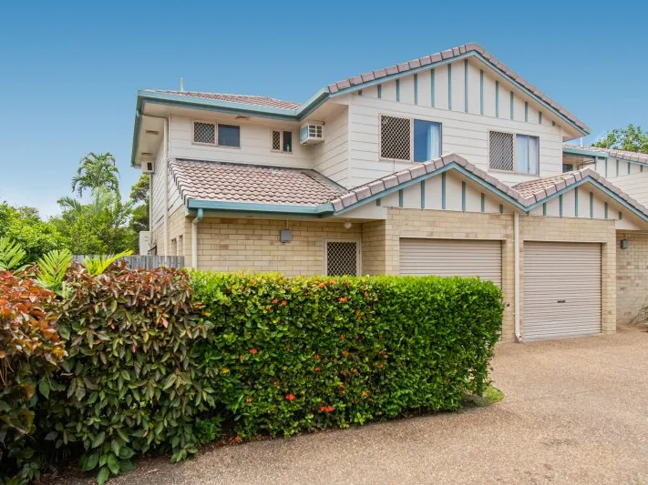 Centrally Located Townhouse close to Mater Hospital & Pimlico High School