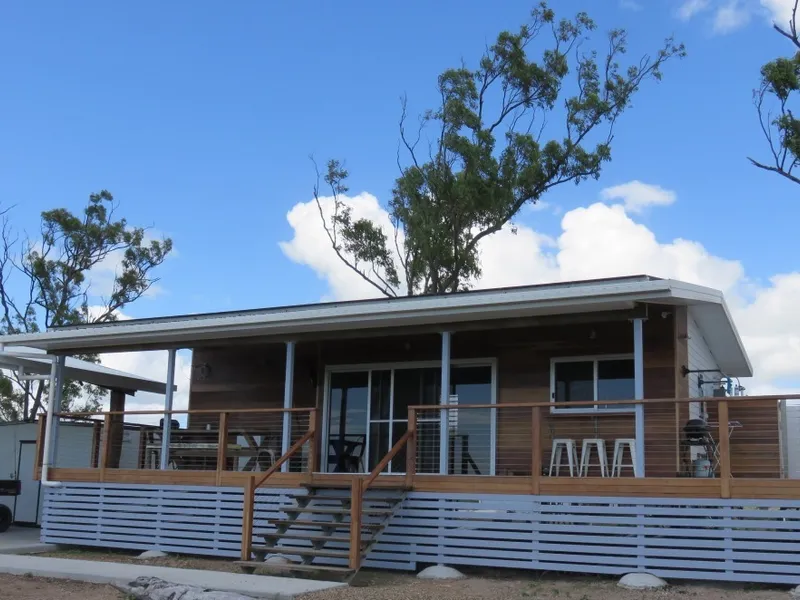 LARGE ACREAGE WITH OFF THE GRID COTTAGE AT BLOOMSBURY WHITSUNDAYS