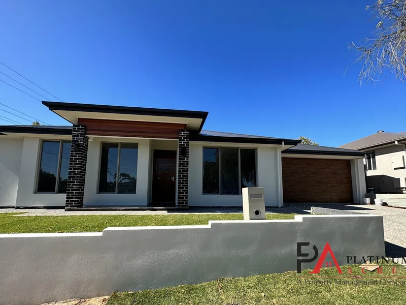 Brand New Luxurious 4 Bedroom 2 Bathroom Spacious House