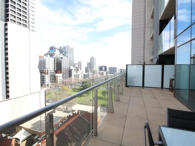 Stunning 2 bedroom apartment with a large private balcony!