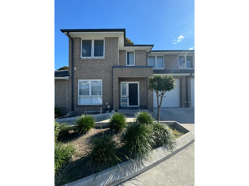 Quality 4 bedroom modern duplex – Smithfield