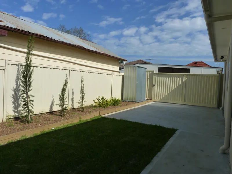 2 Bedroom Granny Flat with Separate Entrance