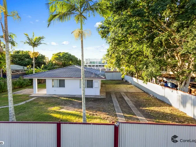 3 BEDROOM HOUSE CLOSE TO EVERYTHING