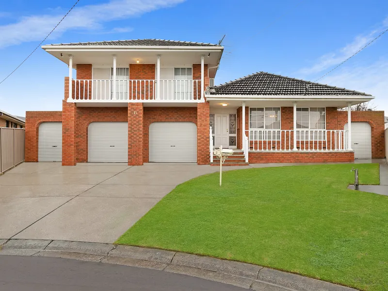 Fantastic Family Home with Bay Views