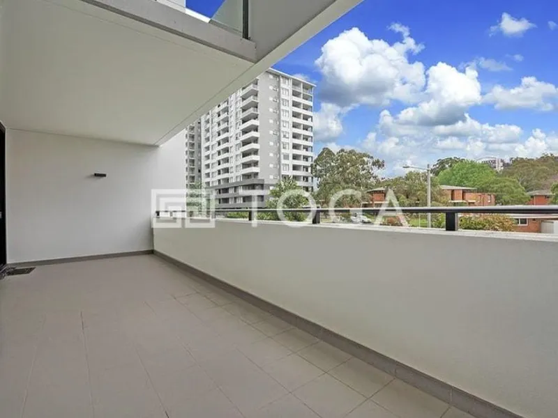 Nice 1 Bedroom + Study & Spacious & Close to MQ Metro and Shopping Centre & Swimming Pool & Gym