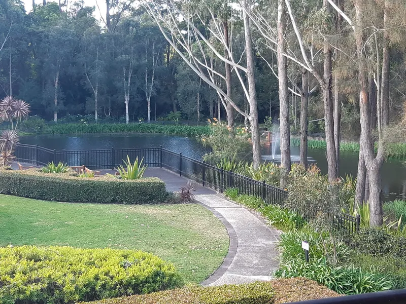 LUXURIOUS 2 BEDROOM APARTMENT IN THE ORCHARDS RETIREMENT VILLAGE (OVER 55's)