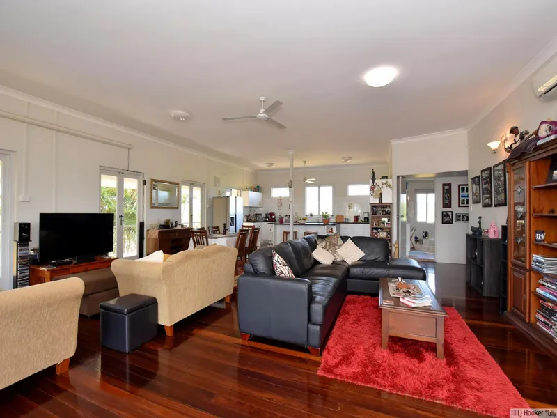 MAJESTIC TWO STOREY QUEENSLANDER ON APPROX. 1200M2 BLOCK