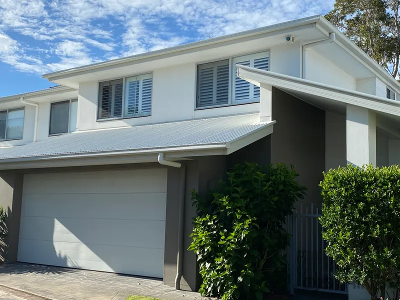 LIVE LIKE YOU'RE ON HOLIDAYS - FULLY FURNISHED