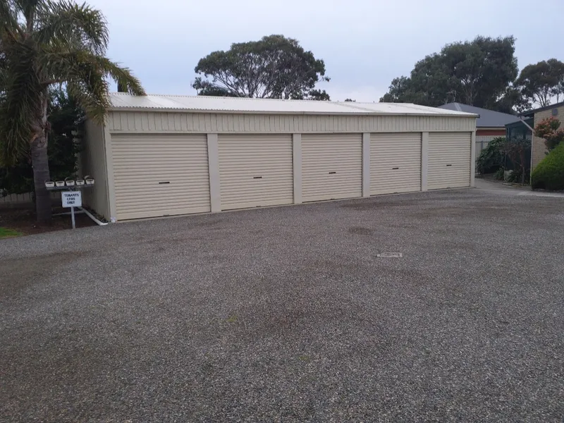 Neat & tidy 2-bedroom unit