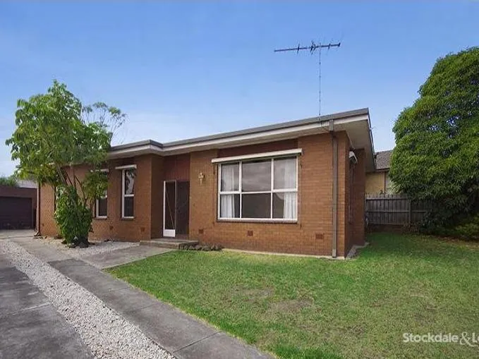 Neat and tidy close to everything!