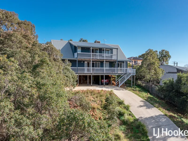 IDEAL FAMILY LIVING IN THE HILLS