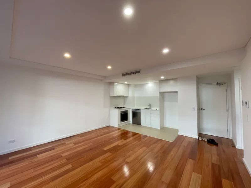 NEAR NEW ONE BEDROOM UNIT FOR RENT!!!