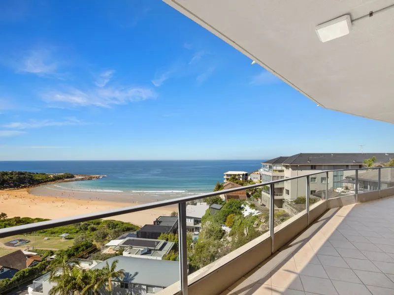 Looking for Breathtaking Views over Freshwater Beach?