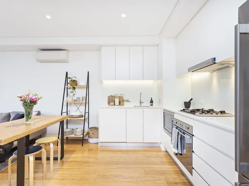 MODERN CONVENIENCE IN THE HEART OF BALGOWLAH