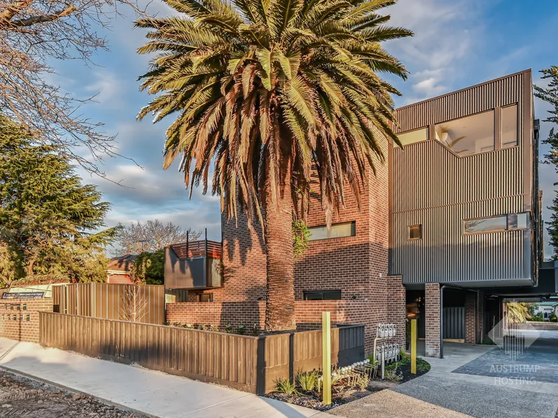 Two- bedroom townhouse Close to Box Hill Garden