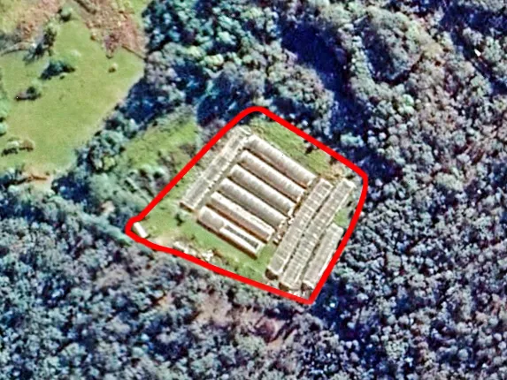 The Farm - 5 acres - 11 hot houses