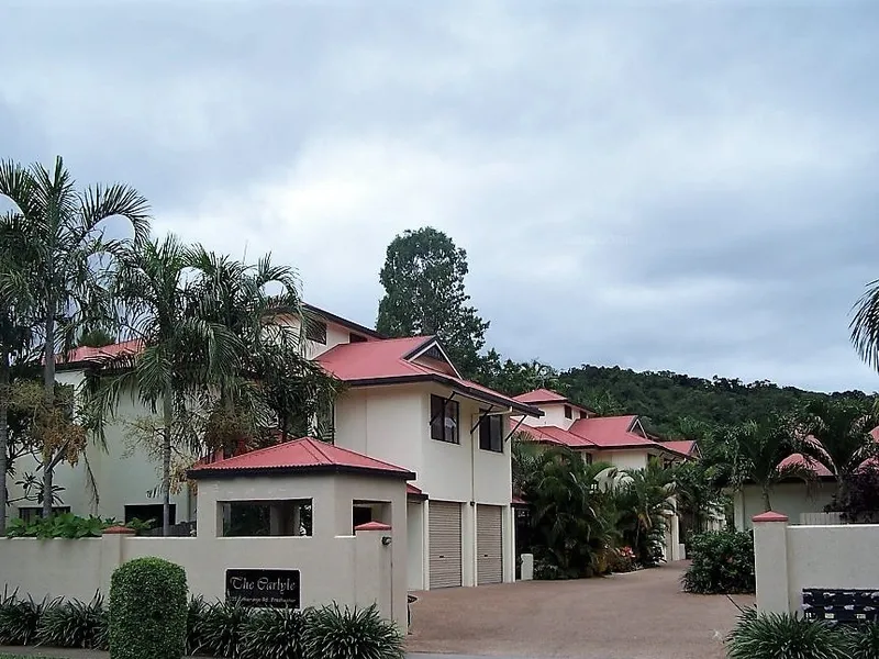 Private & Spacious - Partly Furnished Townhouse! 