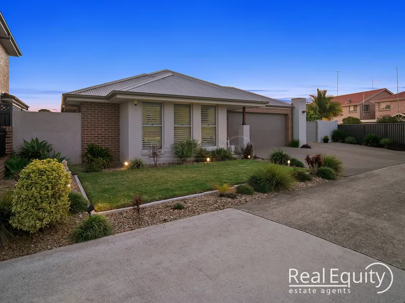 A Stunning Haven of Style, Privacy & Comfort