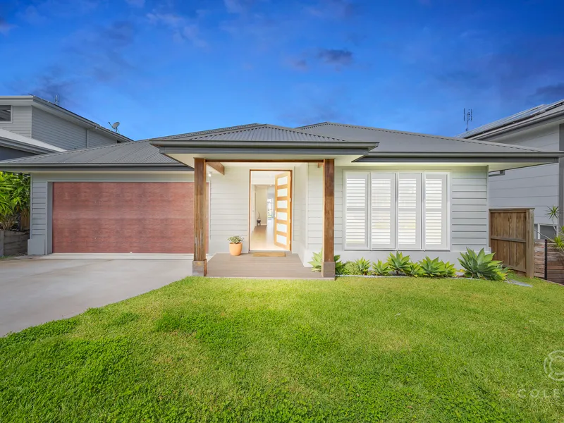 3 years young Metricon build on 749m2 block