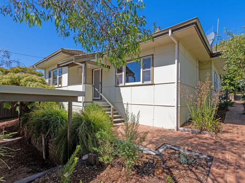 CHARACTER FILLED RESIDENCE ON  MOUNT CLARENCE