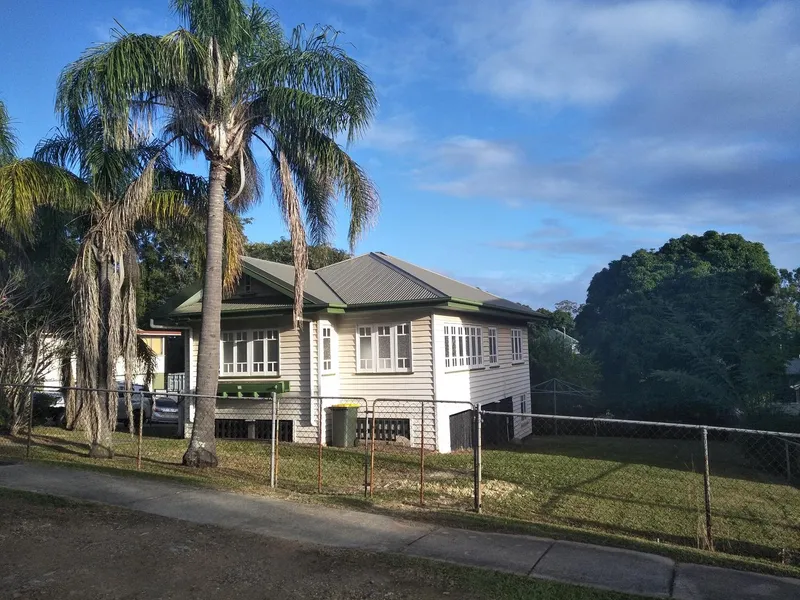 Huge yard and pet friendly