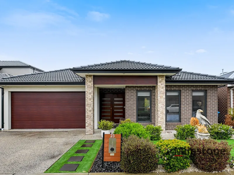 GREAT FAMILY HOME IN PRIME LOCATION!