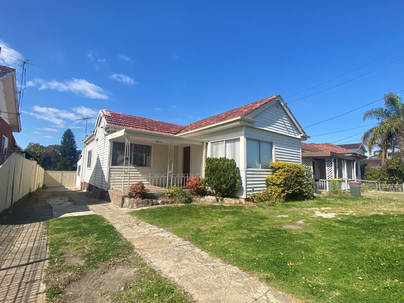 SPACIOUS HOUSE AND GRANNY FLAT