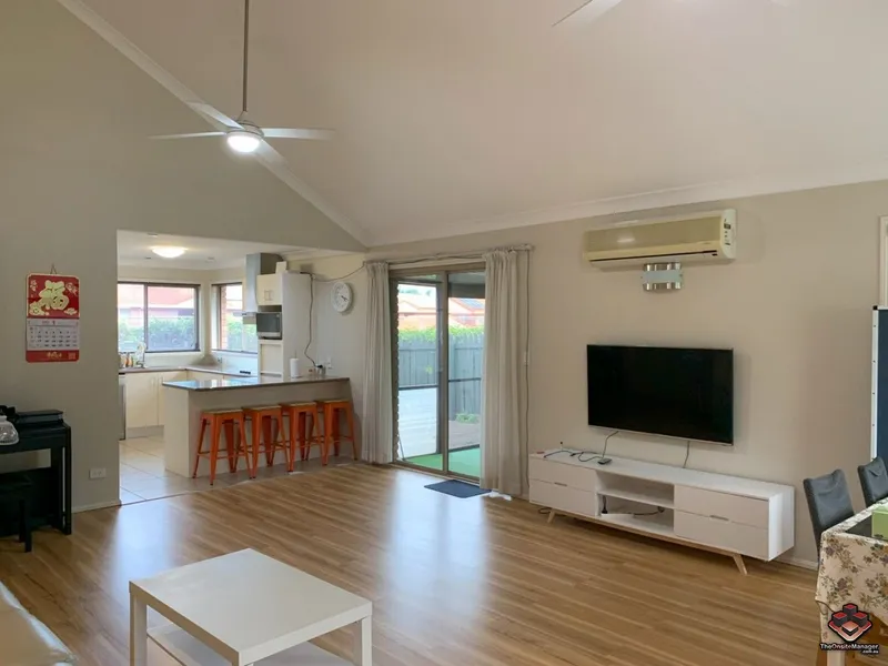 Furnished 3 bedroom Townhouse in Prime Location