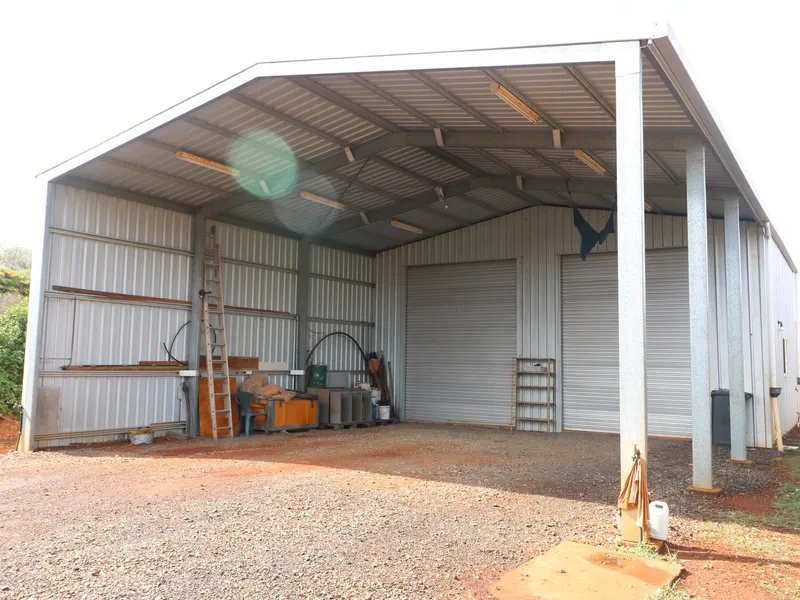 2HA Block of land minutes to town with Shed 