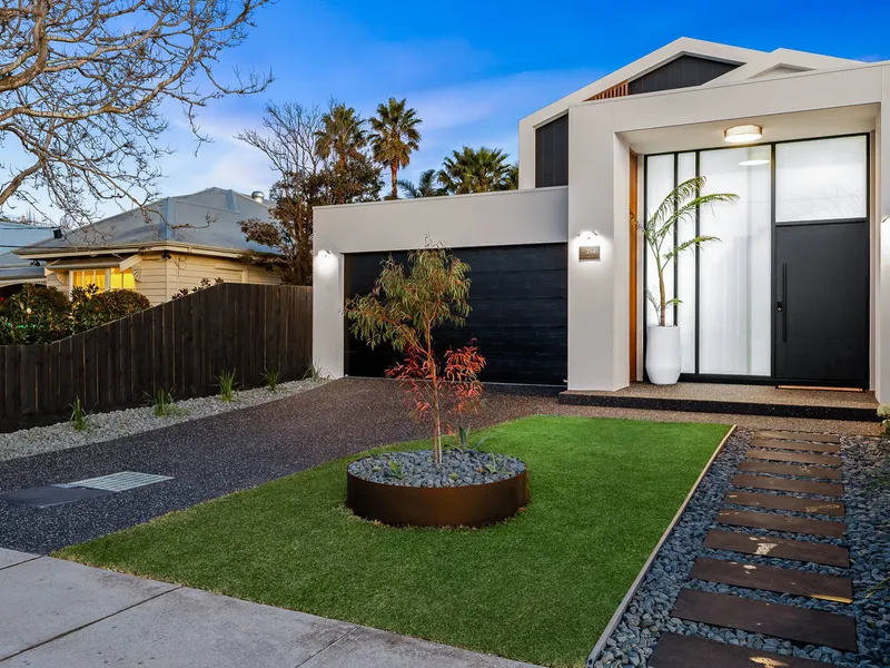 35sqs of Brand New First Class Luxury!