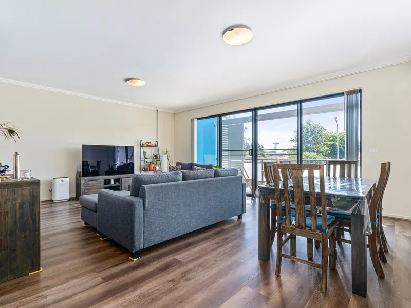 Top Floor & Top Value!
