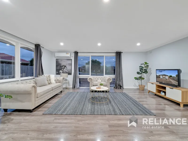 A perfectly positioned family lifestyle Just 4 Min away from Hoppers crossing Station!!!