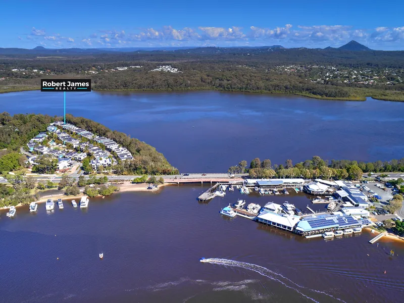 PREMIUM POSITION - WATER ASPECT OF LAKE DOONELLA - UNIQUE HAVING 3 BEDROOMS