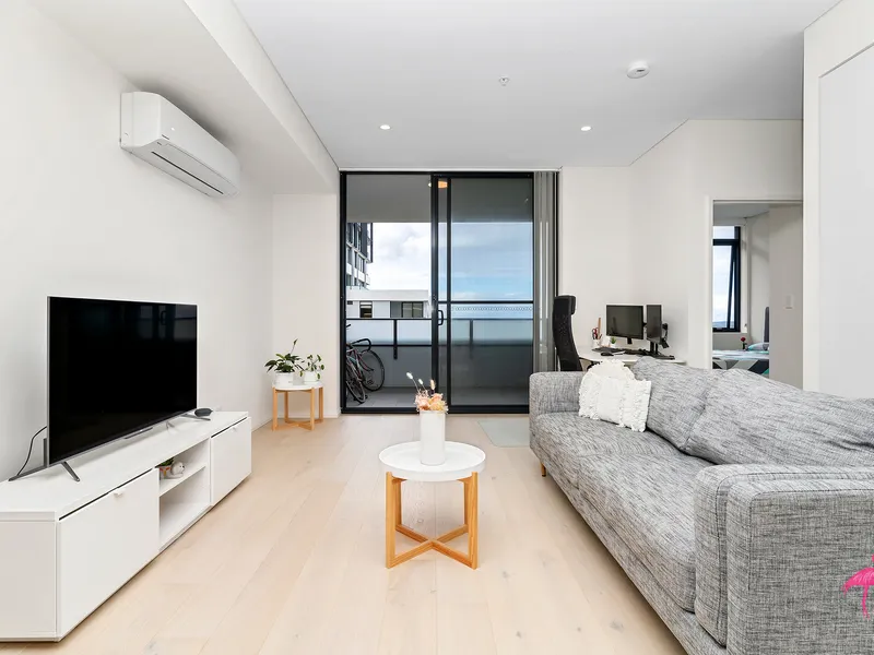 One bedder with study in popular South Village