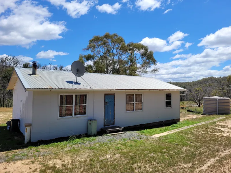 102 Jacquet Road, Tomboye.