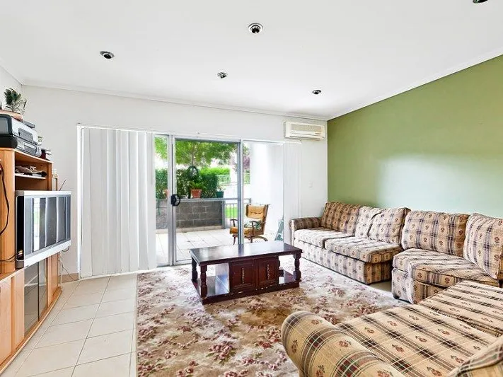 Modern Living 2-Bedrooms Apartment Close to Sydney Market