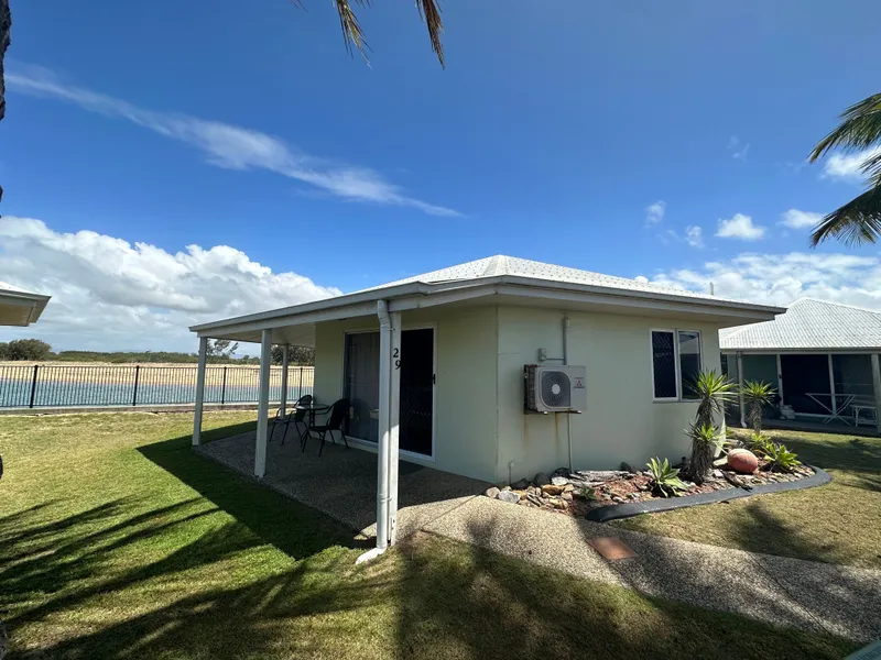 FULLY FURNISHED & BEACHSIDE LIVING - AVALIABLE NOW