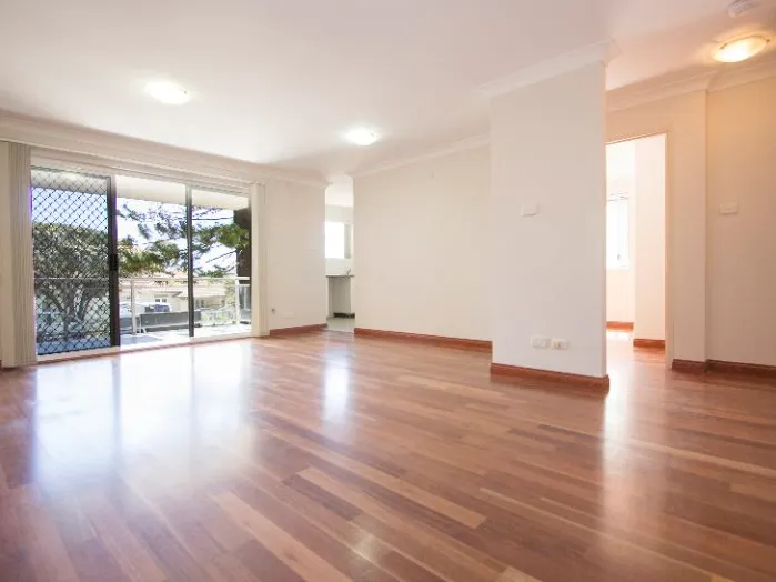 Gas Bill Included | Spacious Two Bedroom Apartment in Great Location