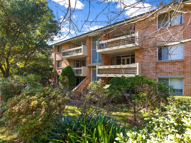 LARGE THREE BEDROOM UNIT