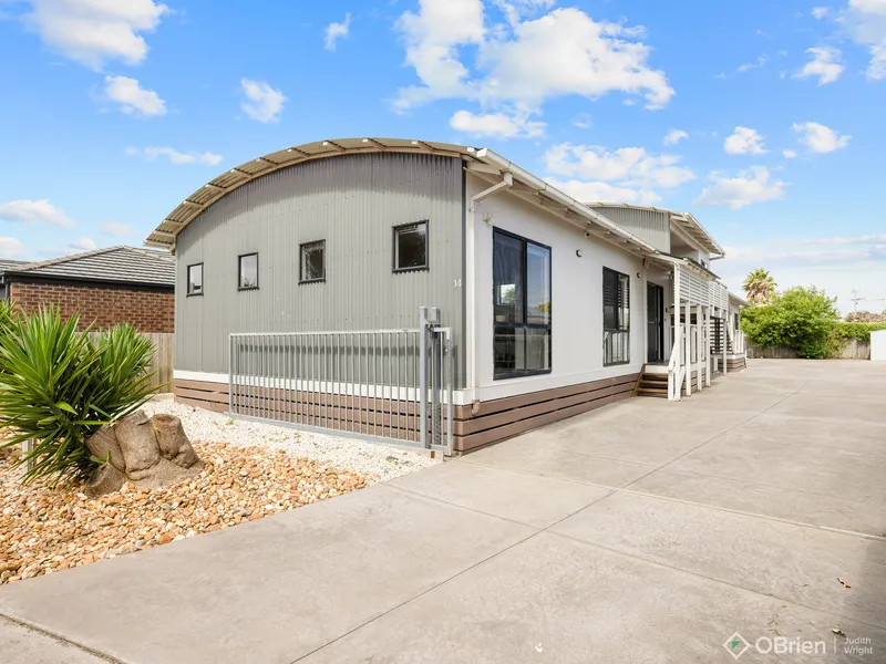 Exceptional 5-Bedroom Dual Living Oasis with Modern Amenities in Serene Cowes Locale